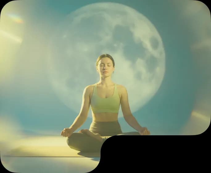 Медитация в студии Лунная призма